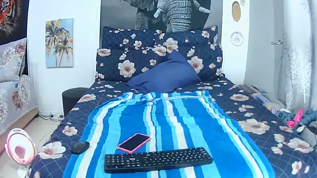 Sexy Baddie online show from April 13, 3:50 pm