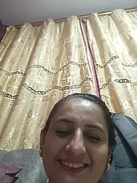 Snapshot of Luna_seductora12 chatting on February 16, 5:36 am Luna seductora12 online show from February 16, 5:36 am