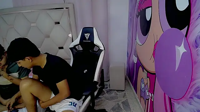 Maxwell boys online show from February 4, 3:45 am