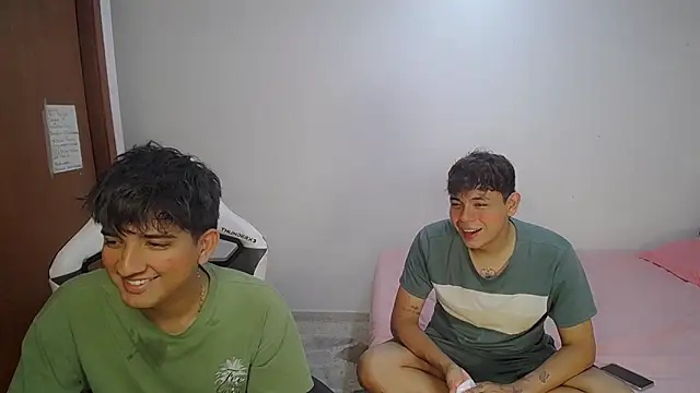 Maxwell boys online show from March 2, 3:30 am