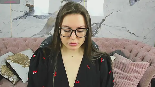 MoonlightLovee online show from January 19, 1:53 am