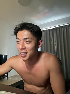 Yooo17 online show from April 10, 7:35 am