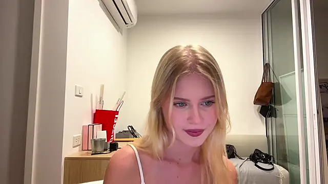 Slay Swag online show from February 5, 10:09 am