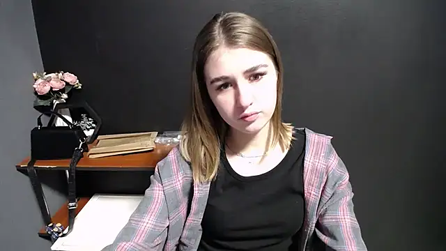 Sunny siren online show from February 19, 1:29 pm