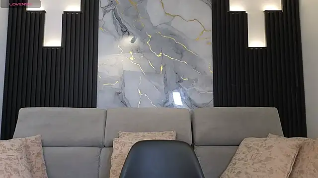 kimberlyvg online show from January 15, 2:32 pm