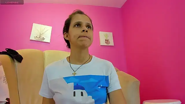 Snapshot of mitzukywinteer chatting on February 19, 8:05 pm mitzukywinteer online show from February 19, 8:05 pm