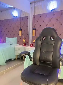 Auri   online show from March 14, 7:30 pm