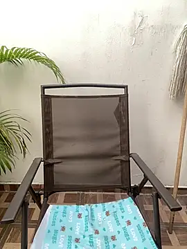 Auri   online show from April 9, 8:03 pm