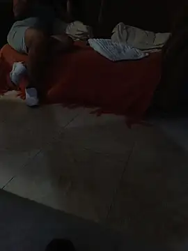 Juanstevan2724 online show from February 22, 11:03 pm