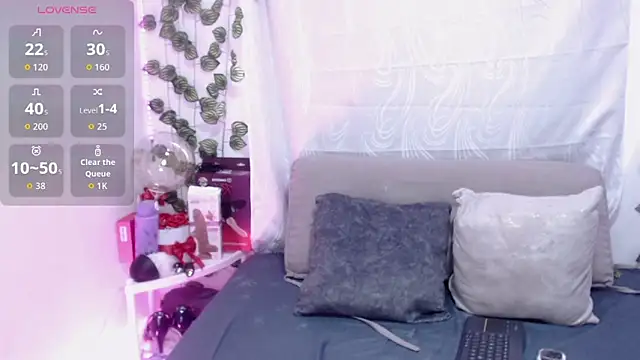 Snapshot of brunaroyale chatting on February 20, 1:11 pm brunaroyale online show from February 20, 1:11 pm