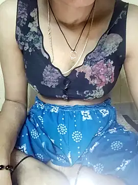 annugirl online show from March 6, 4:09 am