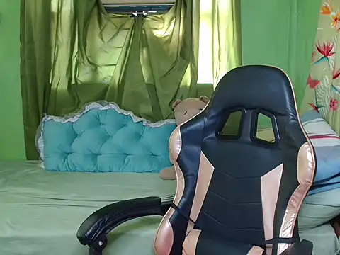 urslutscarlet online show from March 10, 7:13 am