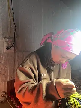 Lata-cute online show from March 4, 12:49 am