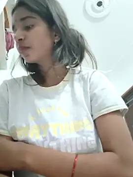 Snapshot of Cute-Natashaa chatting on February 9, 6:23 pm Cute-Natashaa online show from February 9, 6:23 pm