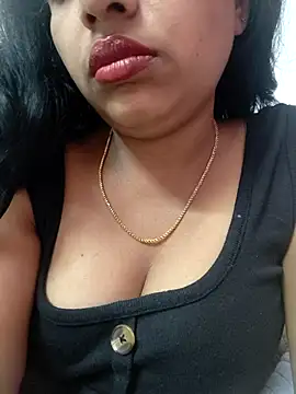 Hot-Tinaa online show from March 25, 11:55 pm