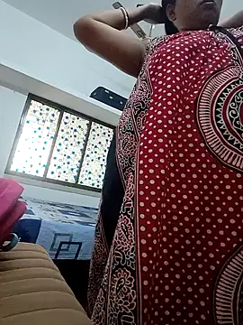 Hot-Tinaa online show from April 17, 3:09 am