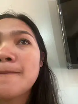 PinaySkinnyJust18 online show from April 20, 12:02 am