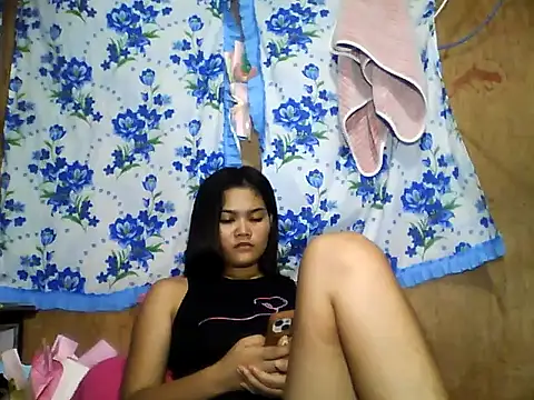 PinaySkinnyJust18 online show from June 2, 10:17 am