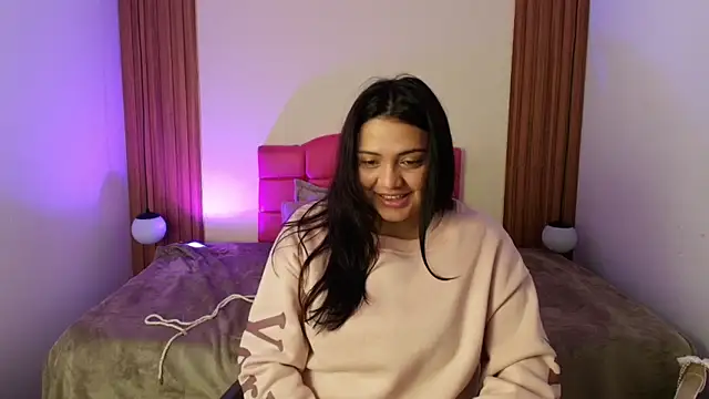 IvonneRoss  online show from June 5, 12:33 pm
