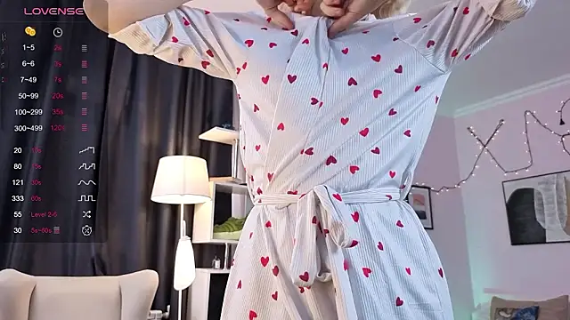 t A T u online show from February 28, 8:04 am