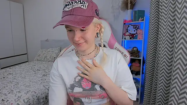 Mia WaterFall online show from February 11, 3:44 am