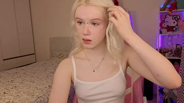 Mia WaterFall online show from March 21, 3:22 am