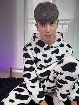 Naim TheKing online show from April 8, 8:31 pm