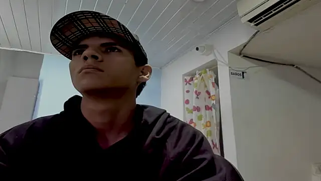 wildsexinmyroom online show from January 17, 7:35 am