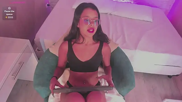 Olivia Lane online show from February 7, 8:01 pm