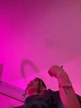 Snapshot of IrinaBlanc chatting on February 24, 3:26 am IrinaBlanc online show from February 24, 3:26 am