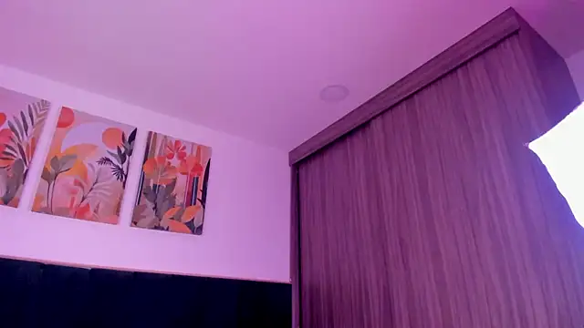 Snapshot of IrinaBlanc chatting on March 3, 1:01 am IrinaBlanc online show from March 3, 1:01 am