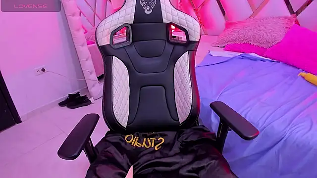 tatiana  ayala online show from February 20, 6:26 am