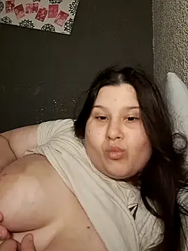 Snapshot of TUWACHA7777 chatting on February 18, 3:24 am TUWACHA7777 online show from February 18, 3:24 am