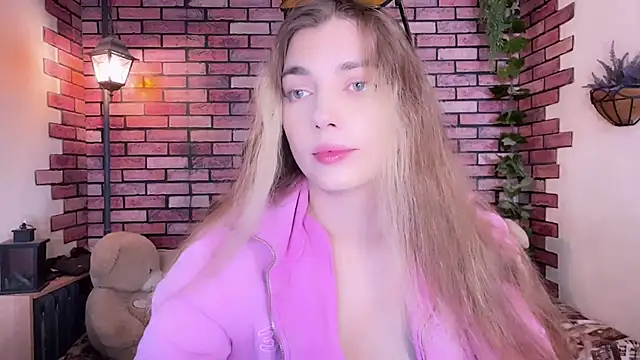 Snapshot of Eva_StarXXXX chatting on September 23, 9:18 pm Eva StarXXXX online show from September 23, 9:18 pm