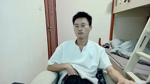 Aint686 online show from April 26, 9:40 am