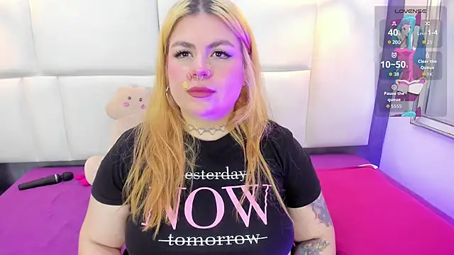 Martina armos online show from April 8, 1:33 pm