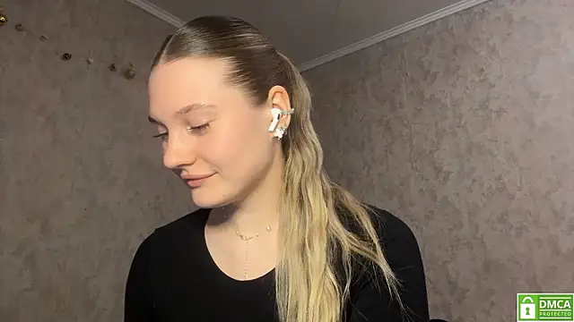 Snapshot of Jolievic chatting on February 1, 5:11 pm Jolievic online show from February 1, 5:11 pm