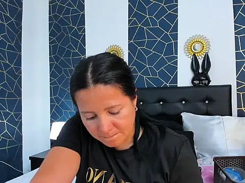 KikyNaughty online show from February 17, 8:37 pm