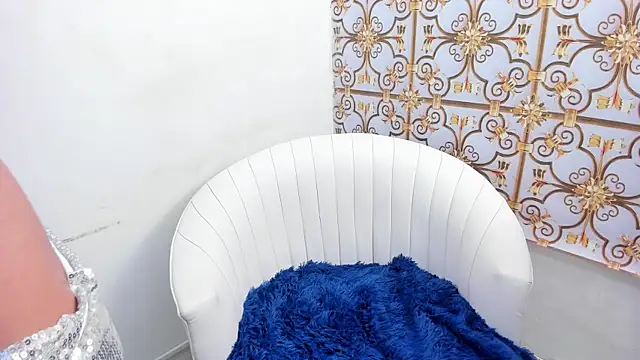 Snapshot of sky_velvet chatting on February 17, 1:07 pm sky velvet online show from February 17, 1:07 pm