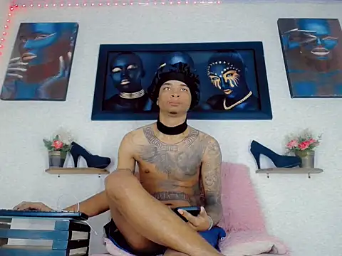 Tatoo Noah online show from March 19, 1:26 pm