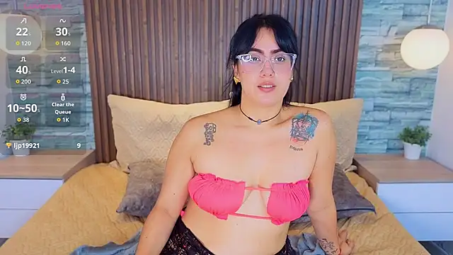 Snapshot of vicky_grey chatting on January 31, 7:11 pm vicky grey online show from January 31, 7:11 pm