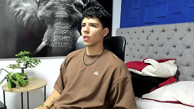 Tobias Vega online show from April 21, 3:24 am