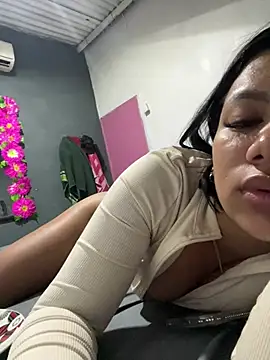 Scarlettbelq online show from January 18, 2:15 am