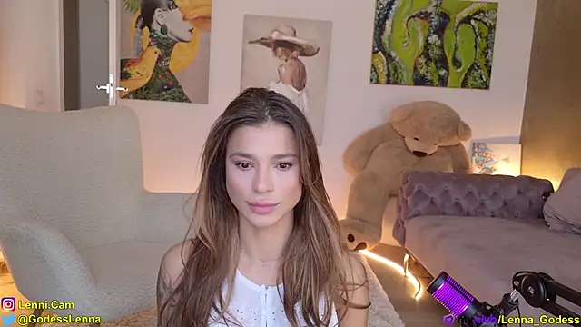 Snapshot of Lenna_Godess chatting on February 7, 6:45 am Lenna Godess online show from February 7, 6:45 am