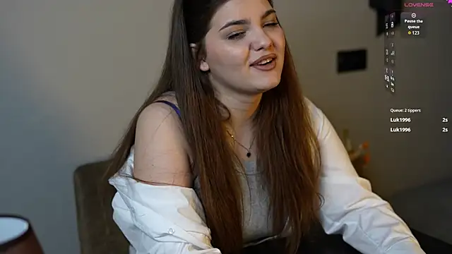 EvaNyx online show from February 9, 7:40 pm