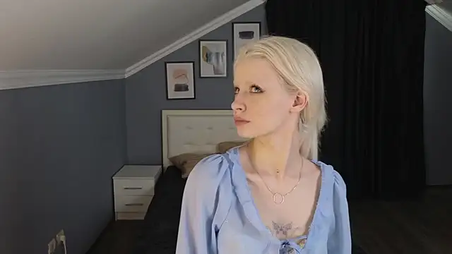 Snapshot of Naomi_Demio chatting on February 13, 8:21 am Naomi Demio online show from February 13, 8:21 am