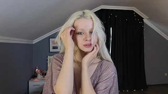 Snapshot of Naomi_Demio chatting on February 28, 10:27 am Naomi Demio online show from February 28, 10:27 am