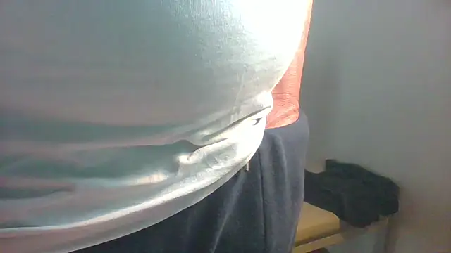 Snapshot of ludowrss chatting on January 18, 1:37 pm ludowrss online show from January 18, 1:37 pm