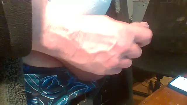 Snapshot of ludowrss chatting on February 28, 5:19 am ludowrss online show from February 28, 5:19 am