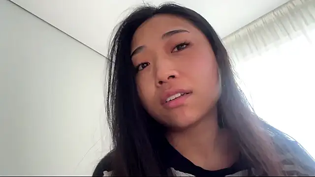 SweetMiaXO online show from March 23, 10:14 pm